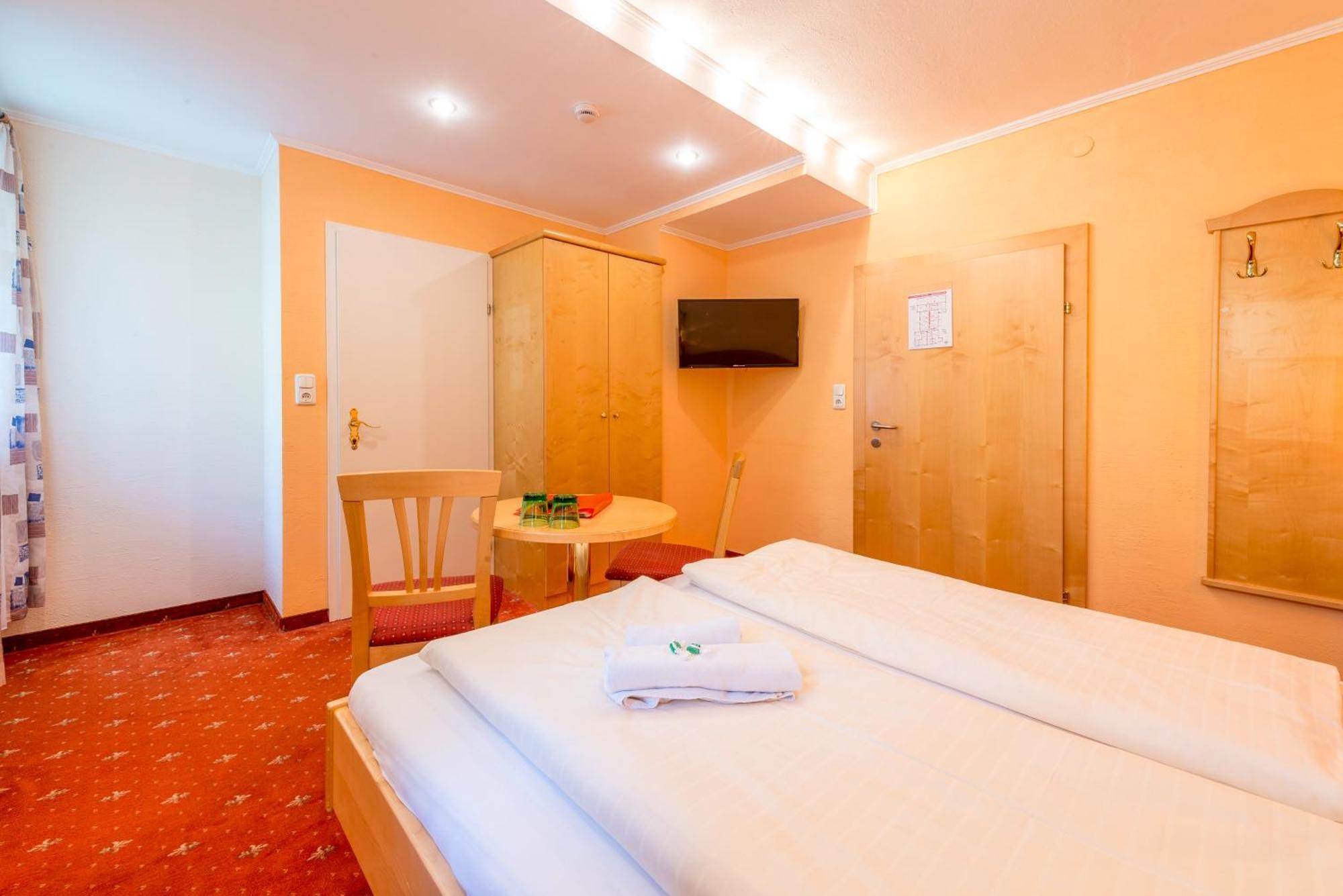 Panorama Hotel Traunstein อัลท์มุนสเตอร์ ภายนอก รูปภาพ