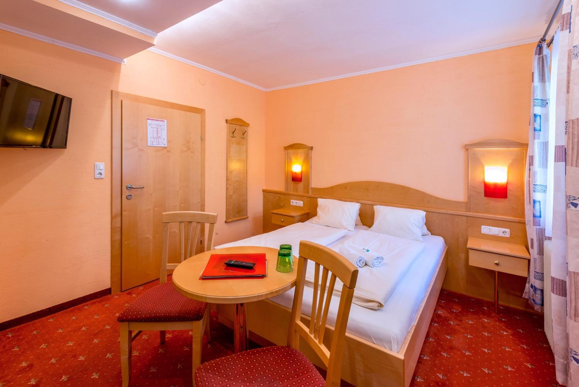 Panorama Hotel Traunstein อัลท์มุนสเตอร์ ภายนอก รูปภาพ