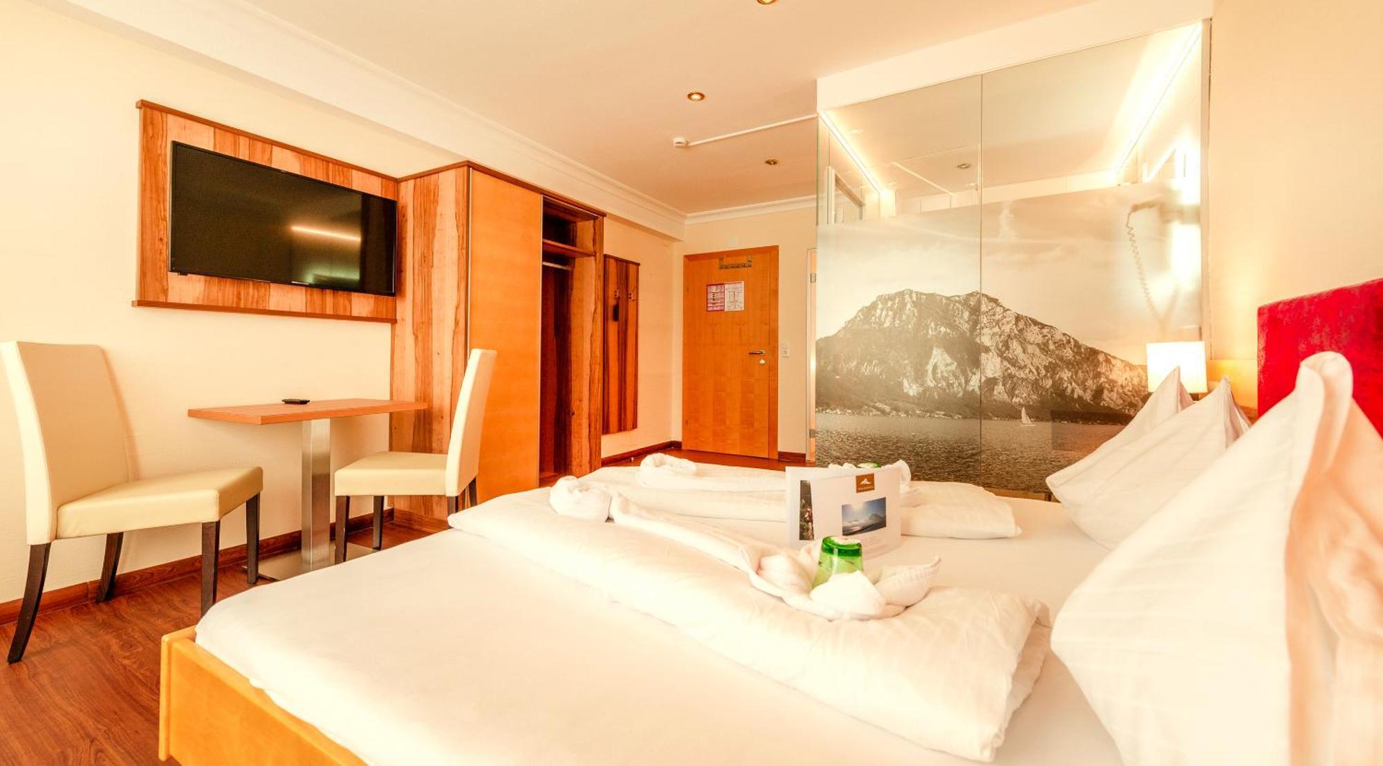 Panorama Hotel Traunstein อัลท์มุนสเตอร์ ภายนอก รูปภาพ